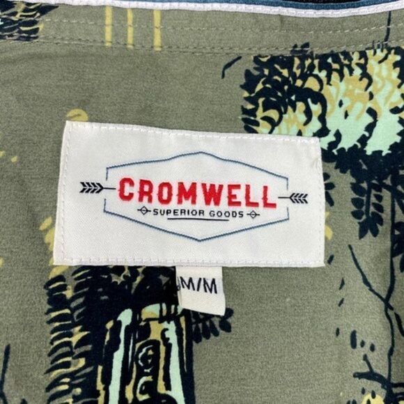 Cromwell men's Green Graphic Print Short Sleeve Button Down Shirt US M - Picture 6 of 7